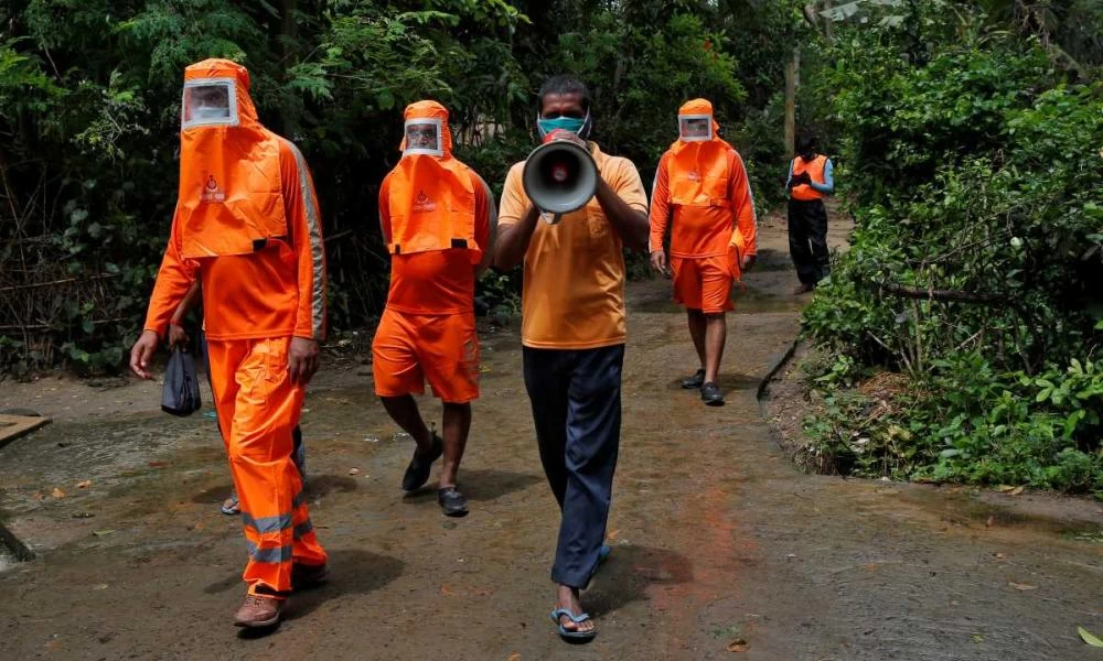 Ινδία: Ο κυκλώνας Γιας απειλεί τις ανατολικές ακτές της χώρας